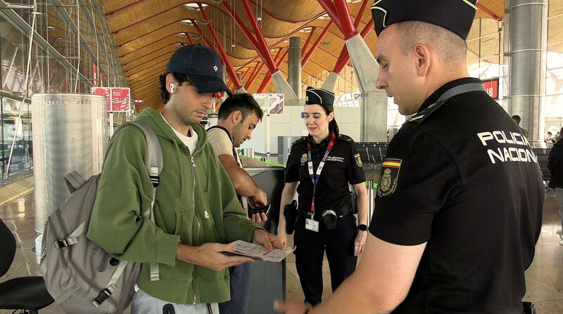 Ιταλία και ισπανία έδωσαν 15νθημερη παράταση στην αναστολή της εφαρμογής της συνθήκης σένγκεν