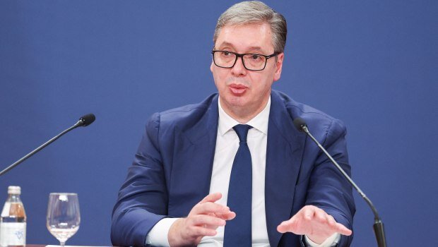 Ιταλία: καταγγελία κατά του σέρβου προέδρου βούτσιτς για εμπλοκή σε «σαφάρι ελεύθερων σκοπευτών» στο σεράγεβο