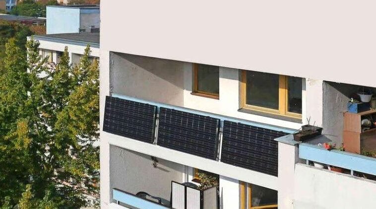 Φθηνότερο ρεύμα με μπαταρία και φωτοβολταϊκό στο μπαλκόνι - τι αλλάζει