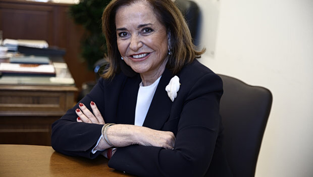 Ντόρα μπακογιάννη: ζητά την παραίτηση λαζαρίδη- «θα έπρεπε να διευκολύνει τον πρωθυπουργό»