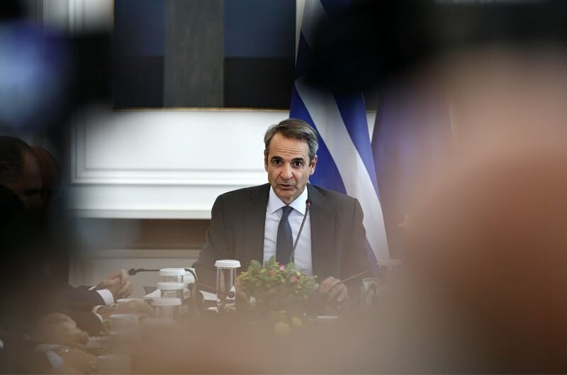 Ψυχιατρείο χρειάζονται όσοι πιστεύουν ότι η χώρα δεν πρέπει ποτέ να αλλάξει κυβέρνηση