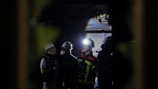 Συγκλονιστικά βίντεο από τη φονική φωτιά σε παμπ στην ταϊλάνδη - «μπλοκαρισμένες οι έξοδοι κινδύνου»