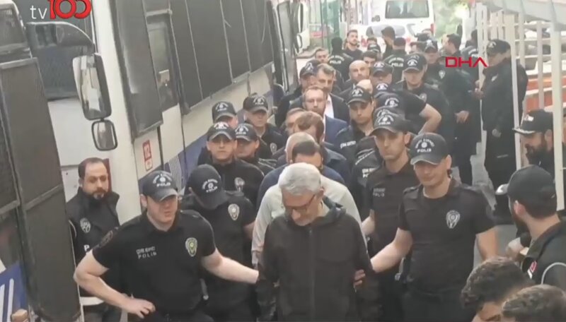 Φυλακίζουν δημάρχους της αντιπολίτευσης στην τουρκία