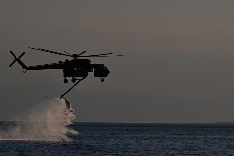 Συναγερμός για φωτιά στη χαλκιδική - επιχειρούν τρία εναέρια, ήχησε το 112