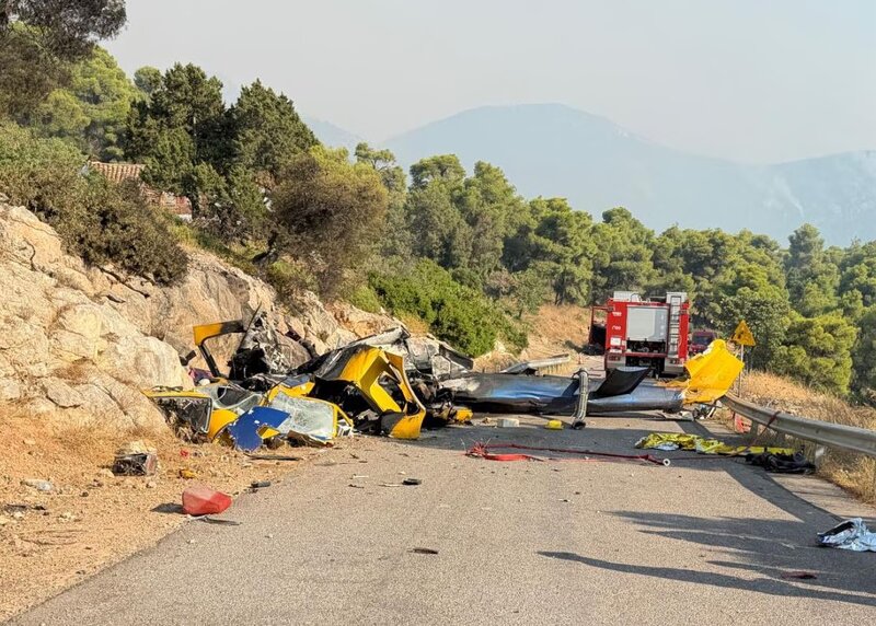 Συνελήφθη αδελφός αντιδήμαρχου - παραβίασε μπλόκο της ελ.ας και προσέκρουσε με ιχ στα συντρίμμια του ελικοπτέρ