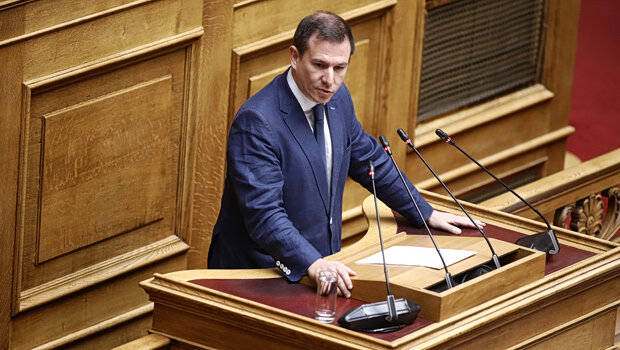 Πυρά δουδωνή: συνταγματικός λαϊκισμός από κυβέρνηση - χρησιμοποιεί την αναθεώρηση ως κολυμπήθρα του σιλωάμ