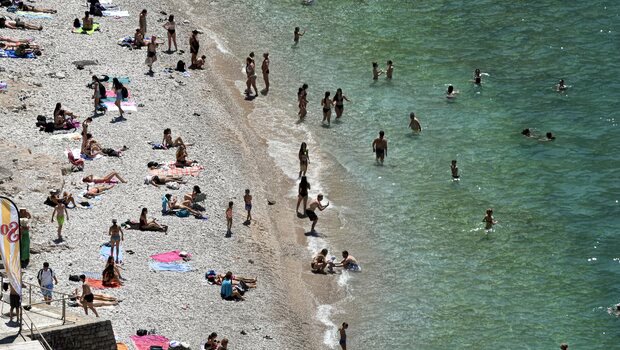 Ευρώπη: απαγορεύσεις και πρόστιμα - οι κανόνες στις παραλίες που πρέπει να γνωρίζετε - τι ισχύει στην ελλάδα