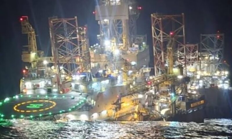 Βυθίστηκε πλατφόρμα εξόρυξης πετρελαίου ανοιχτά της αφρικής - τουλάχιστον ένας νεκρός